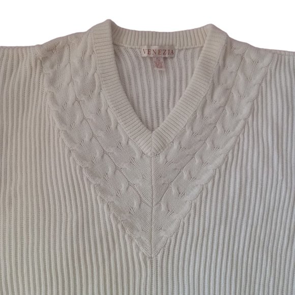 EUC | Venezia | V Neck | Cottage Core Chunky Cable Knit Sweater | Size: 26/28 - Picture 3 of 16